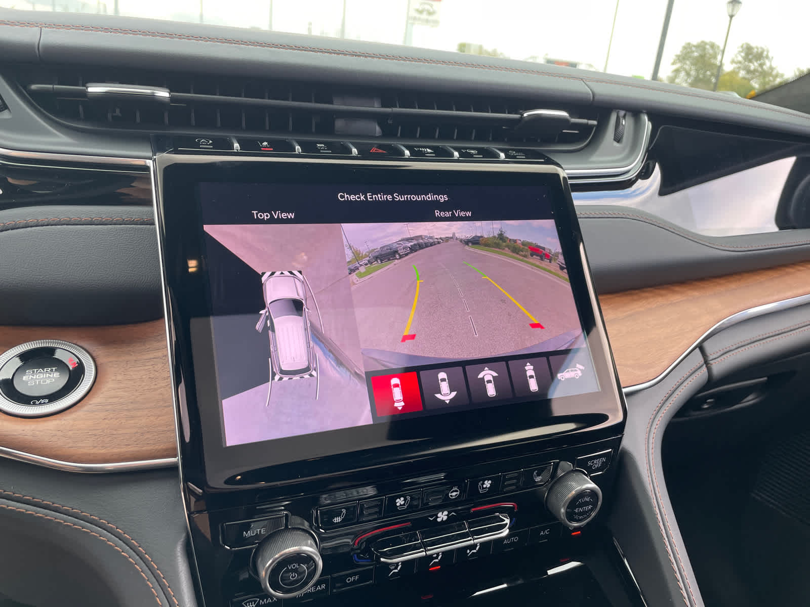 2025 Jeep Grand Cherokee Summit Reserve photo 25