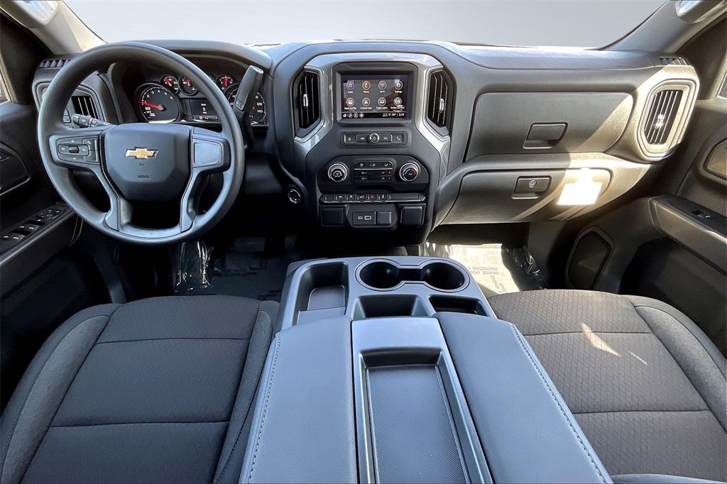 2026 Chevrolet Silverado 1500 Custom photo 5
