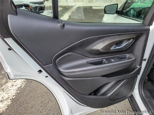 2023 GMC TERRAIN - Image 26