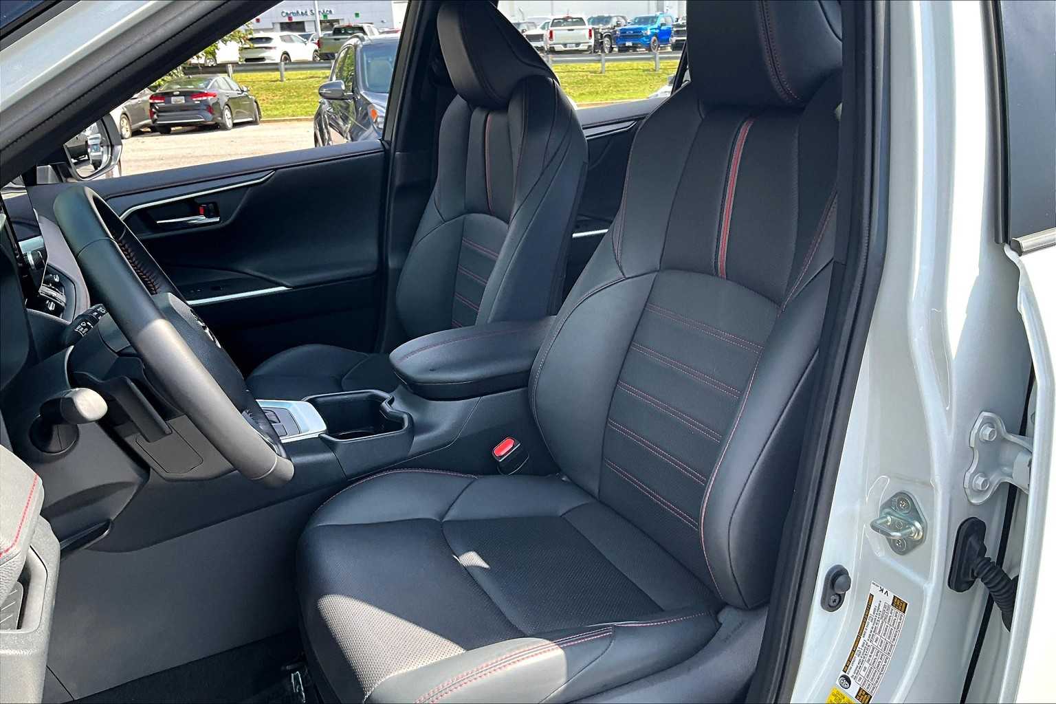2024 Toyota RAV4 Prime XSE Premium photo 7