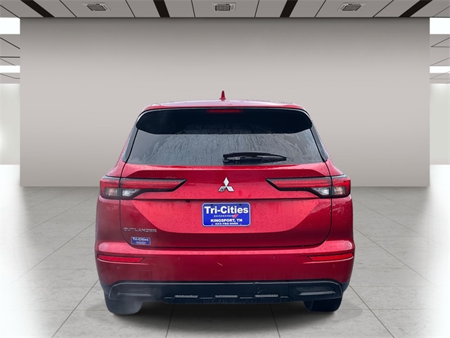 2022 Mitsubishi Outlander Black Edition photo 3