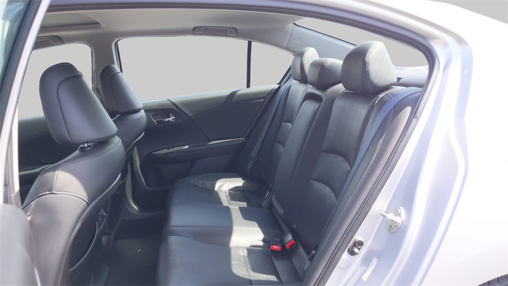 2013 Honda Accord EX-L photo 16