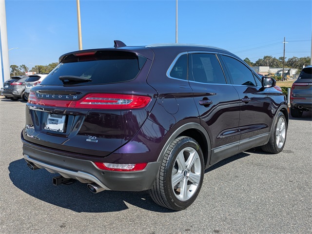 2015 Lincoln MKC Base photo 3