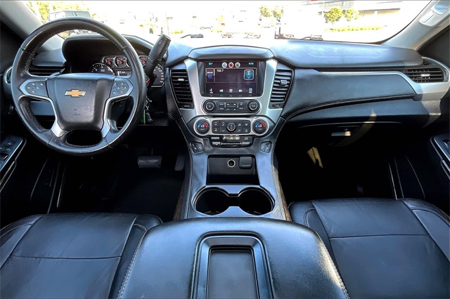 2015 Chevrolet Suburban LT photo 7