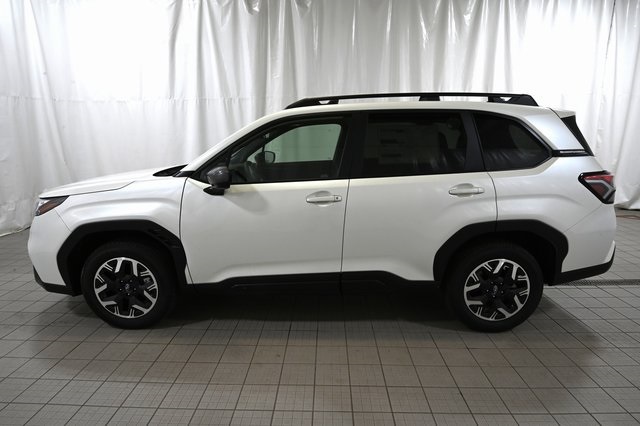 2025 Subaru Forester Premium photo 8