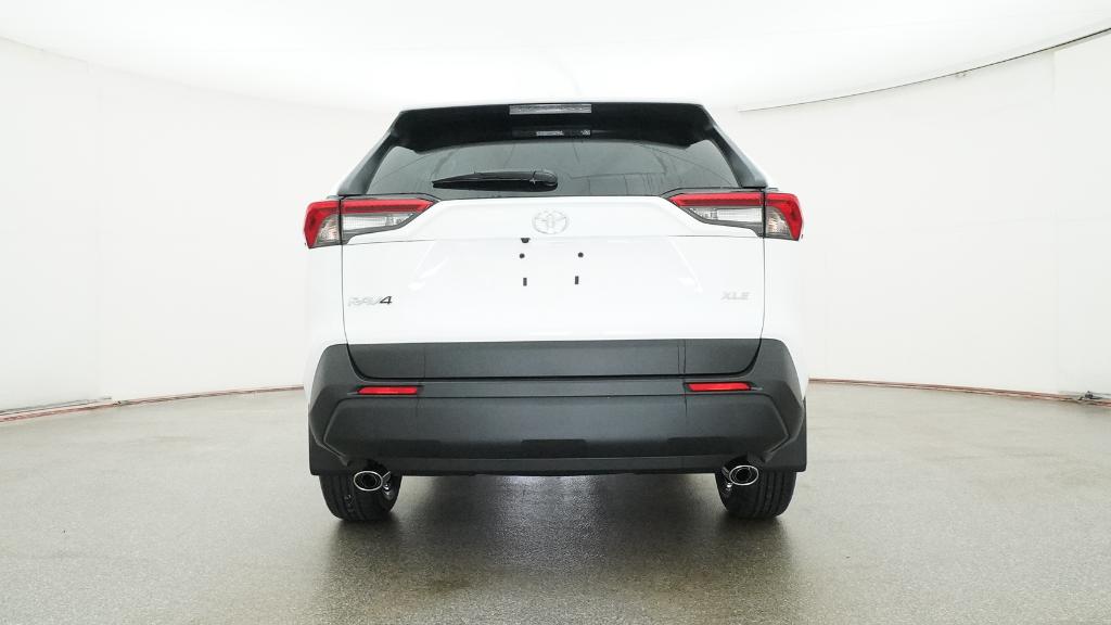 2025 Toyota RAV4 XLE photo 16