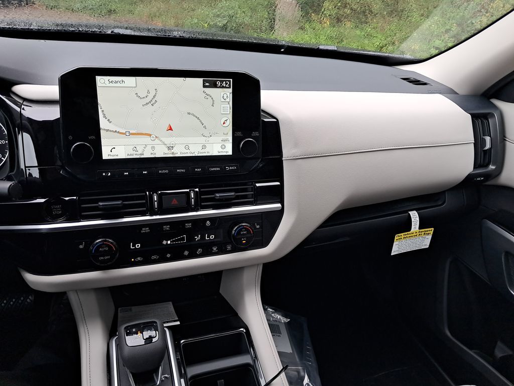 2025 Nissan Pathfinder SL photo 19