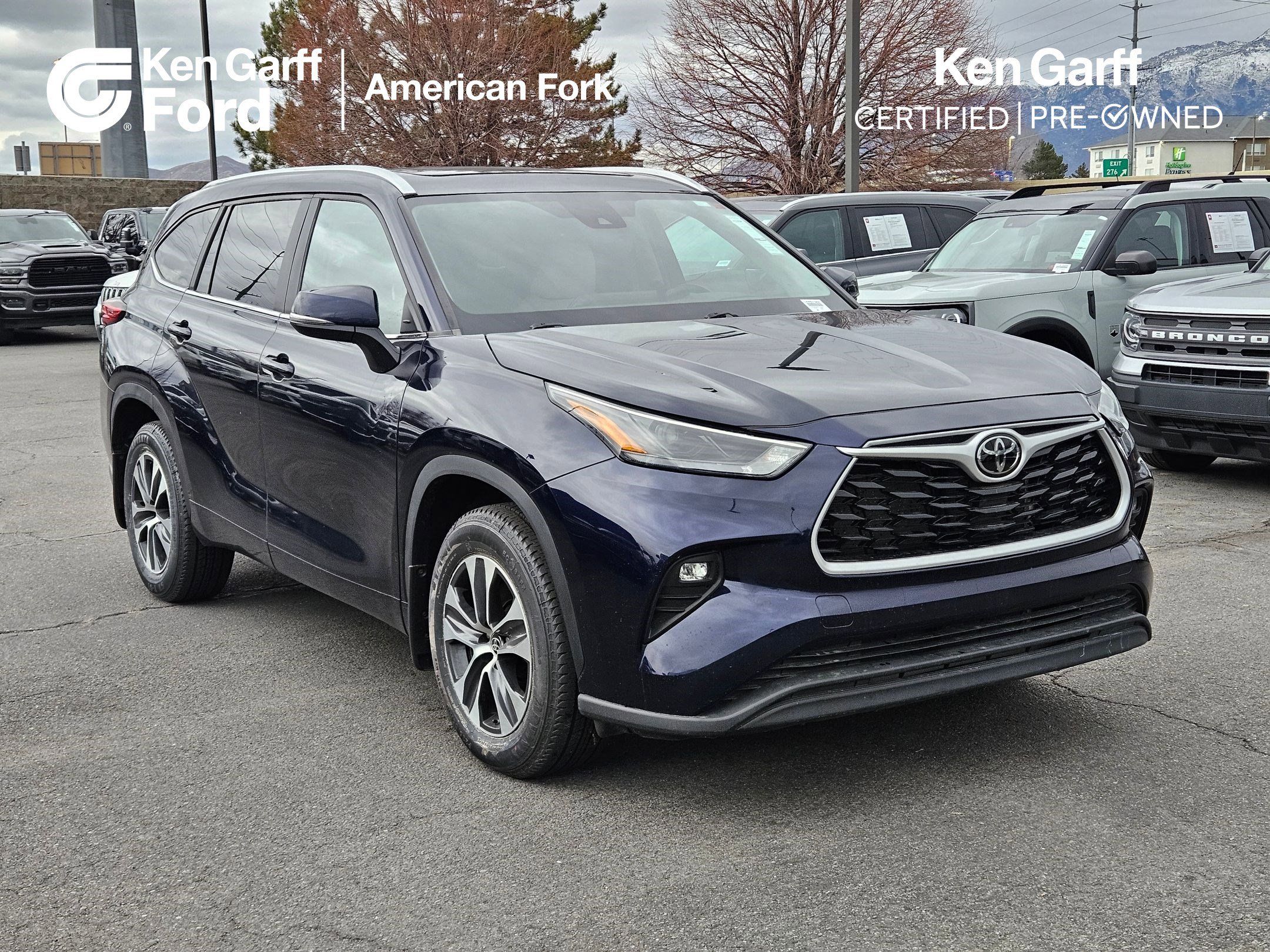 2023 Toyota Highlander XLE's photo