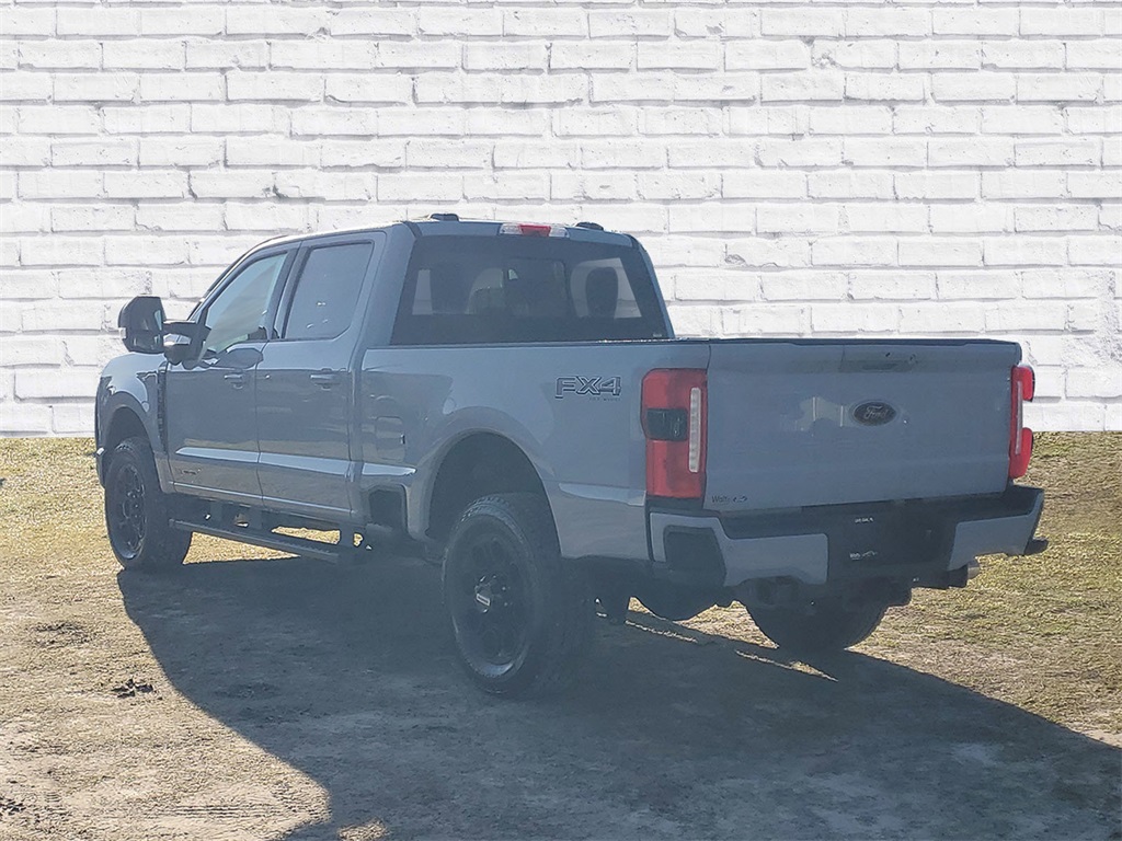 2025 Ford F-250 Lariat photo 3