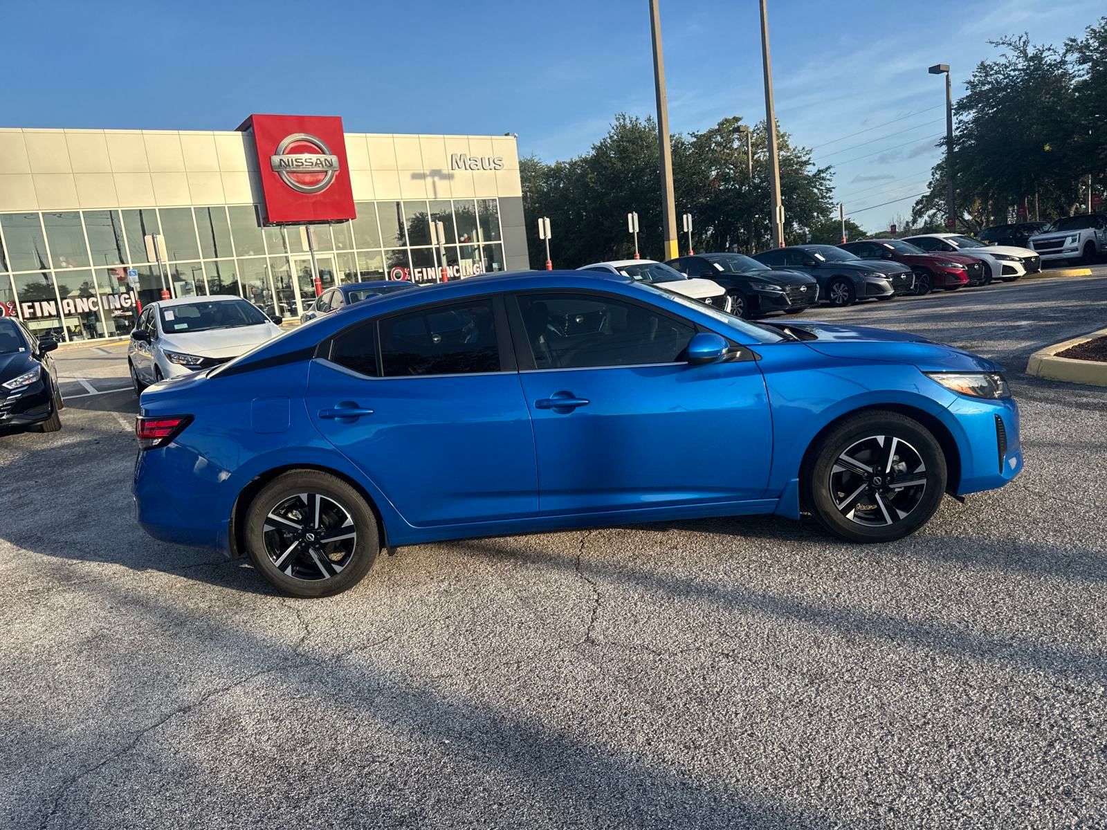2025 Nissan Sentra SV photo 4