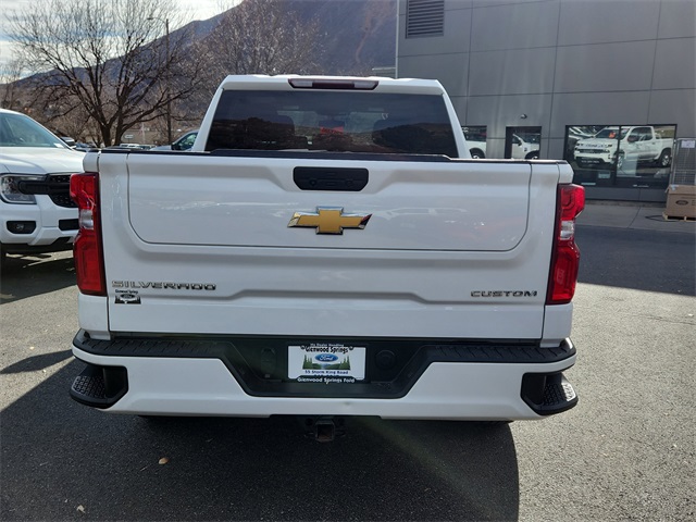 2021 Chevrolet Silverado 1500 Custom photo 4