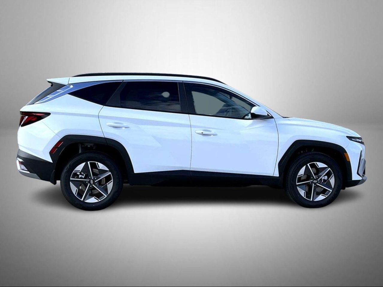 2026 Hyundai Tucson Hybrid photo 4