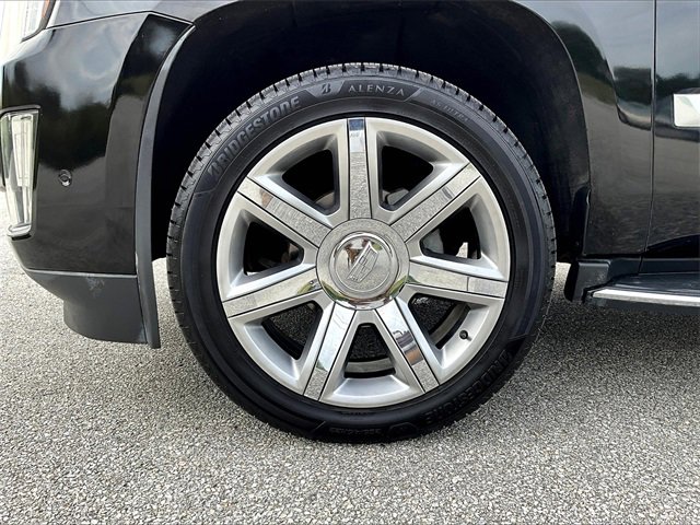 2019 Cadillac Escalade Luxury photo 7