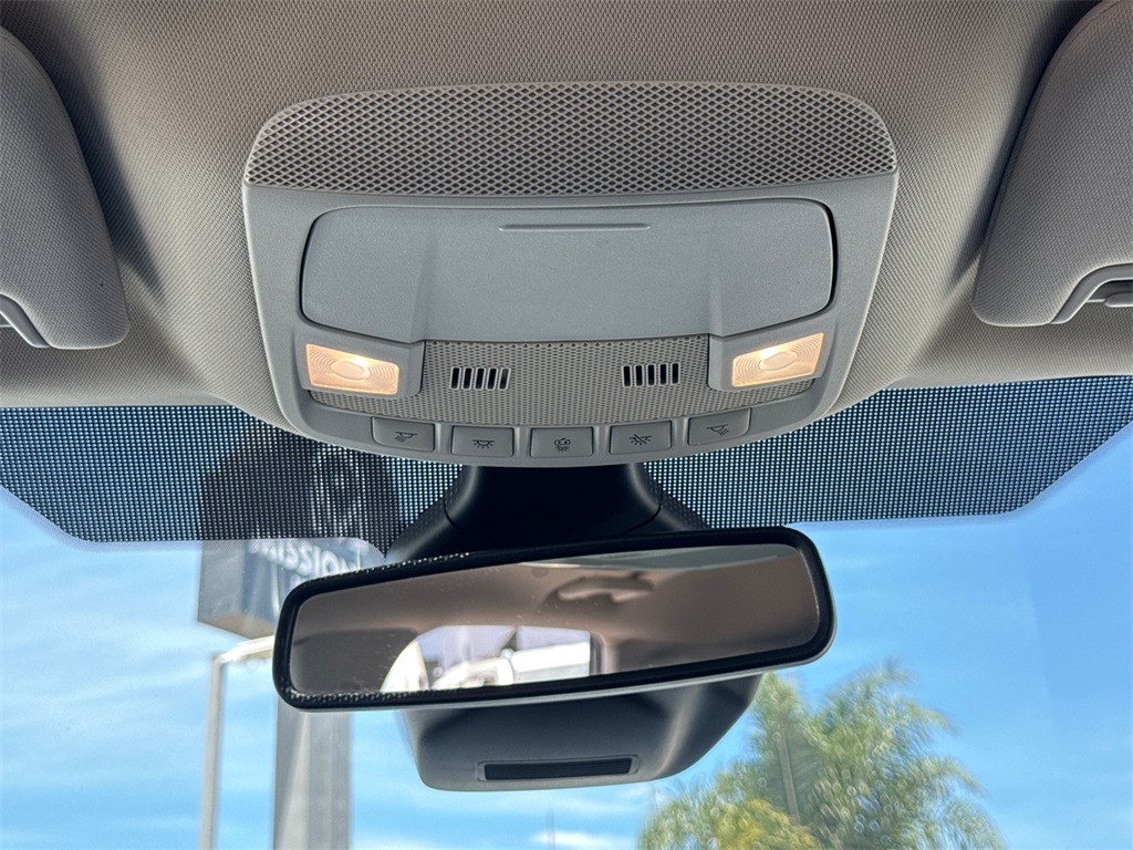 2022 Ford Edge Titanium photo 24