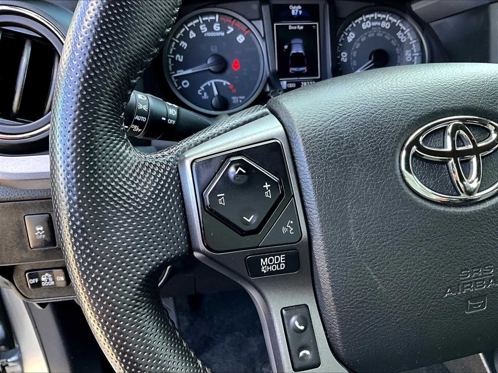 2023 Toyota Tacoma TRD photo 22