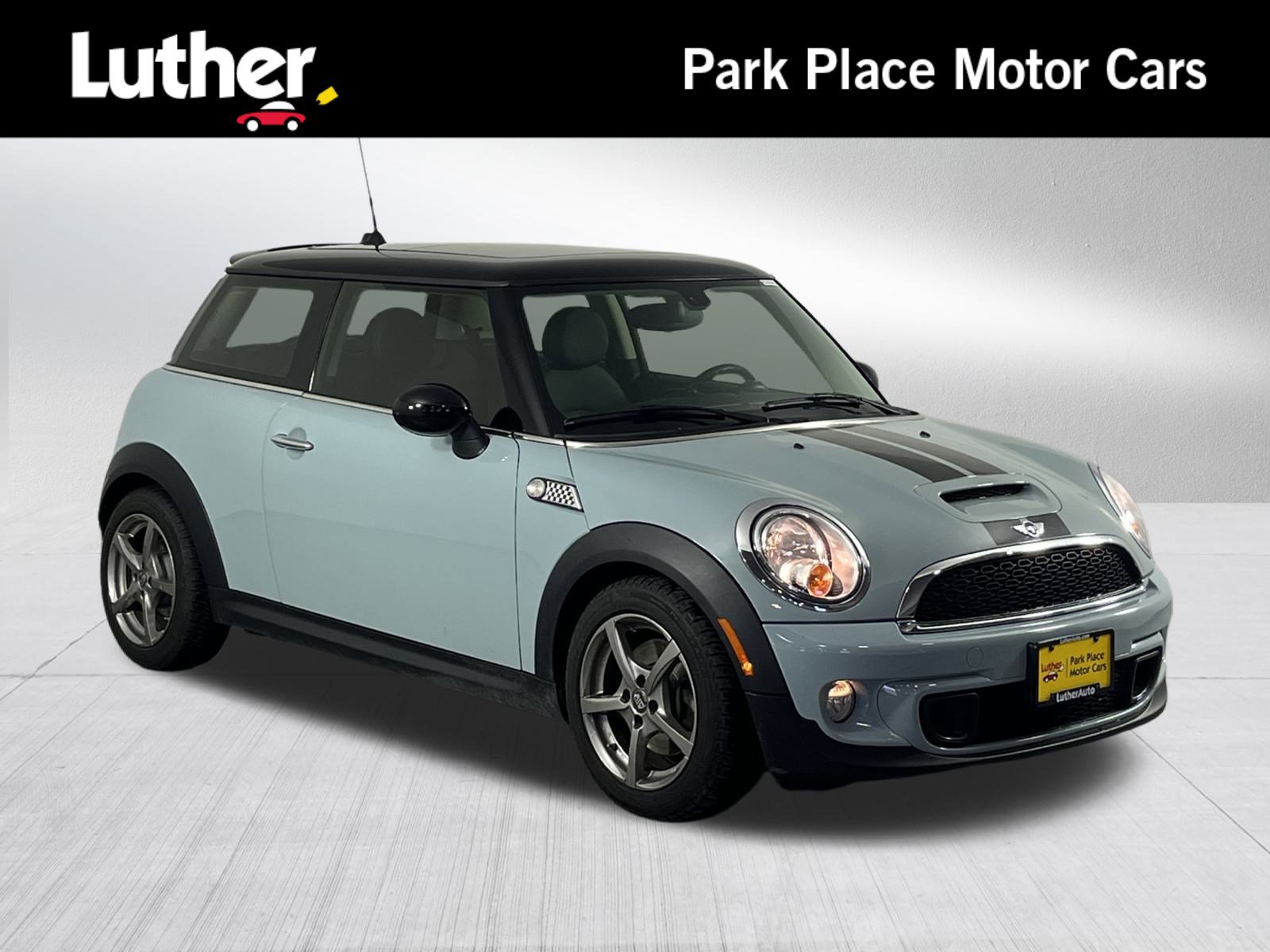2013 MINI Cooper S's photo