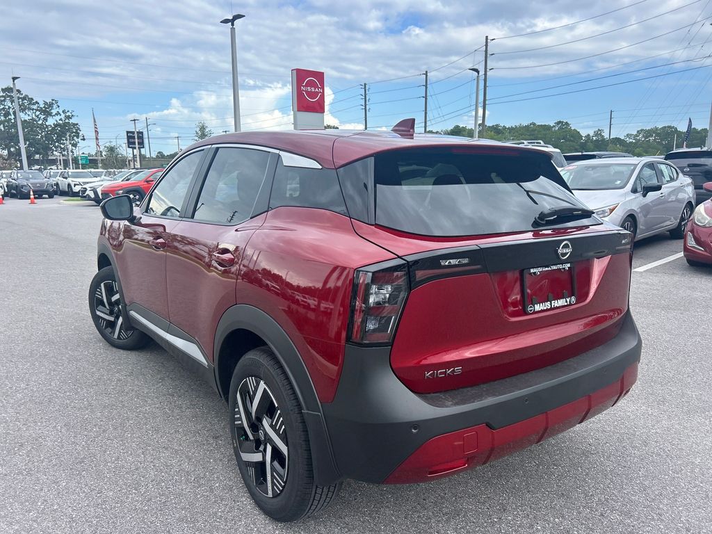 2025 Nissan Kicks SV photo 3