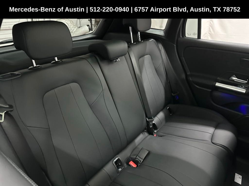 2025 Mercedes Benz GLA 250 photo 18