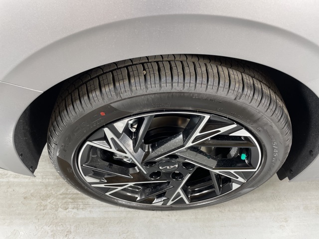 2026 Kia K5 GT-Line photo 10
