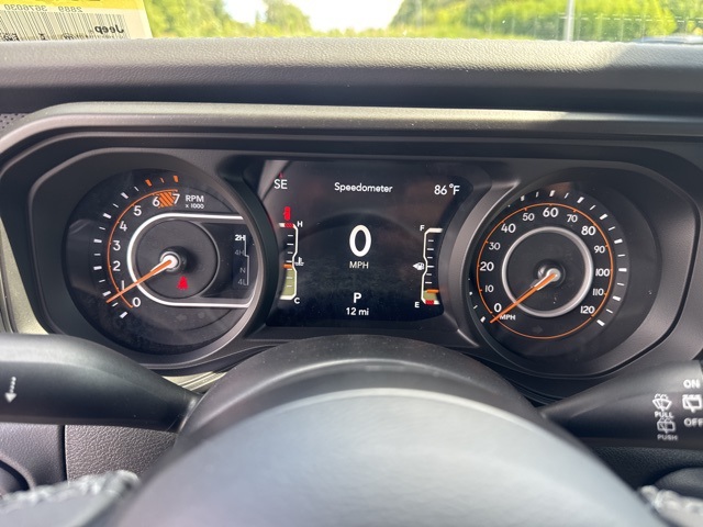 2025 Jeep Wrangler Rubicon photo 21