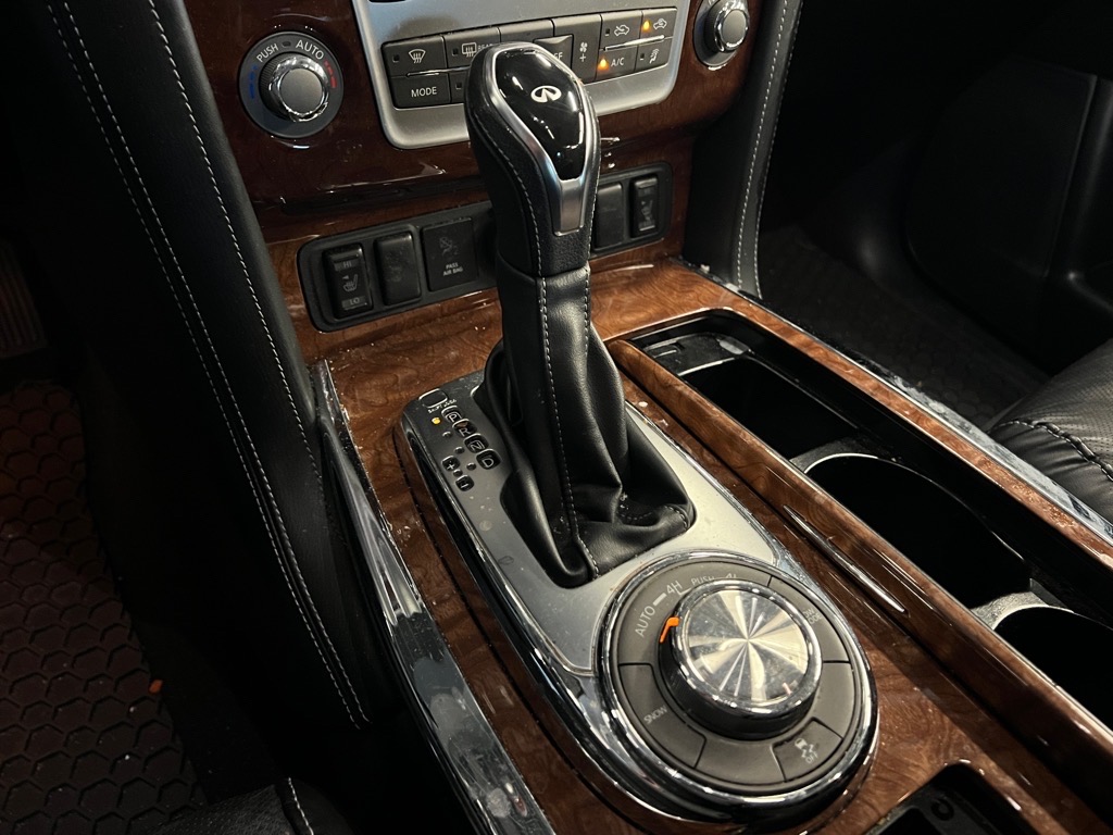 2019 Infiniti QX80 Luxe photo 14