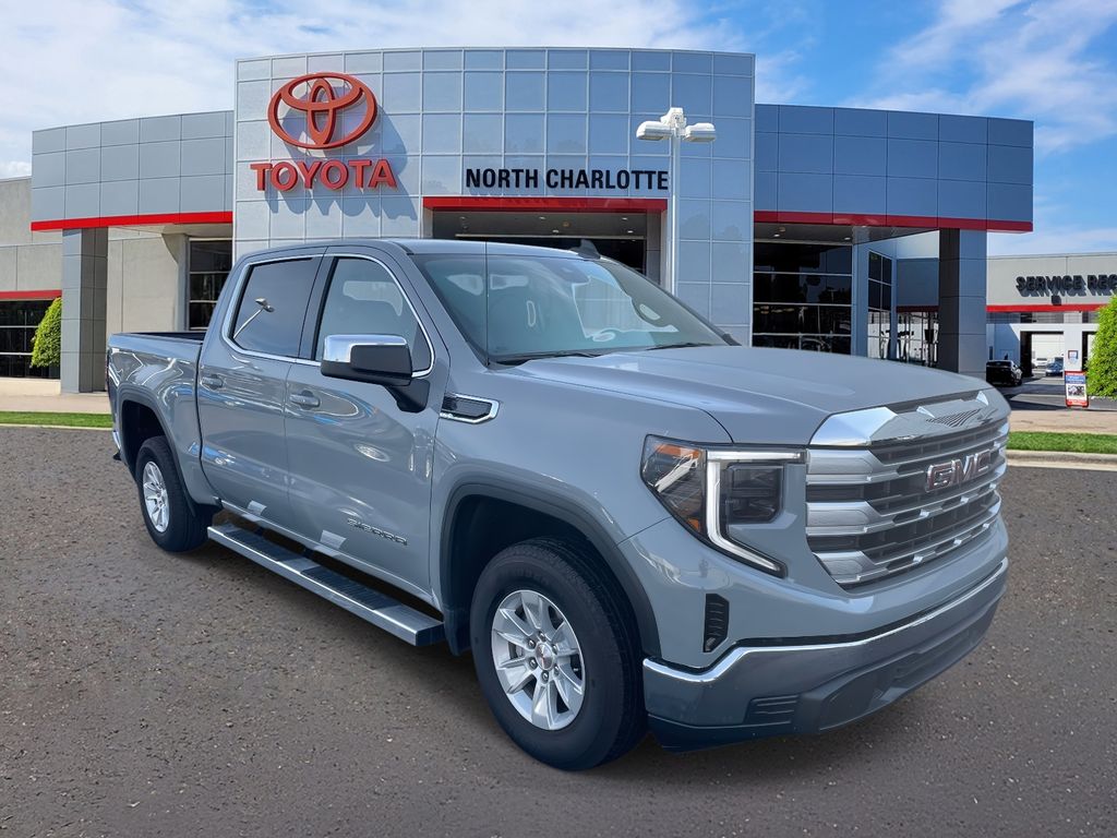 2024 GMC Sierra SLE's photo