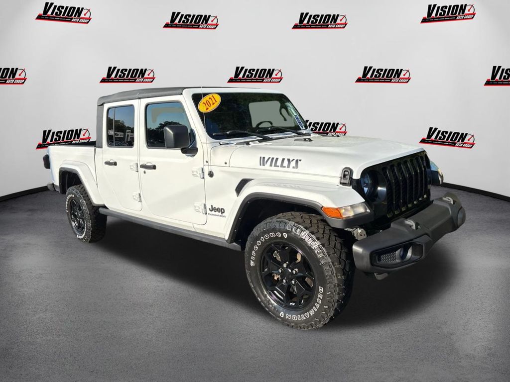 2021 Jeep Gladiator Willys photo 2