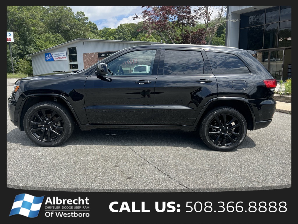 Used 2022 Jeep Grand Cherokee WK Laredo X with VIN 1C4RJFAGXNC139982 for sale in Westborough, MA