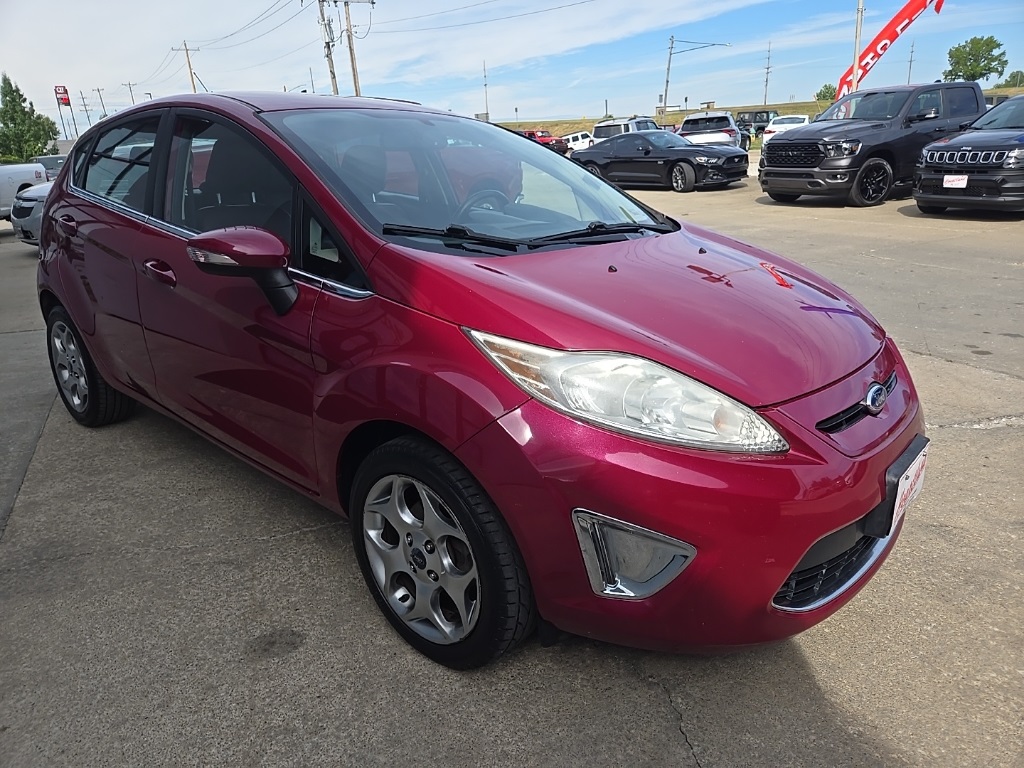 2011 Ford Fiesta SES photo 13