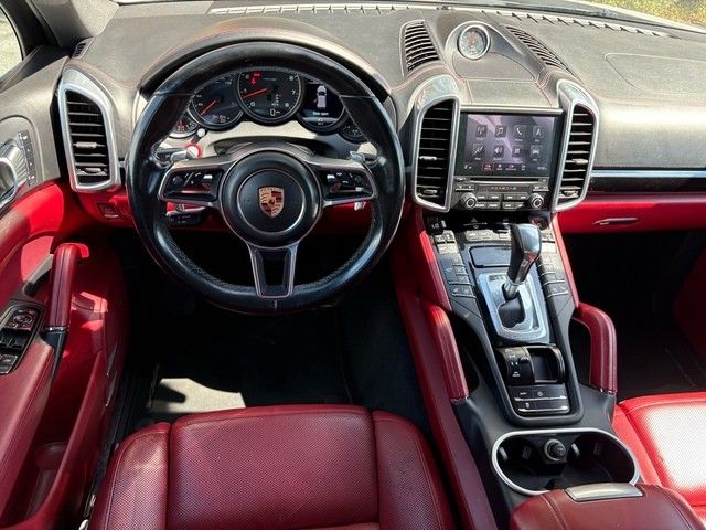 2017 Porsche Cayenne Platinum Edition photo 14