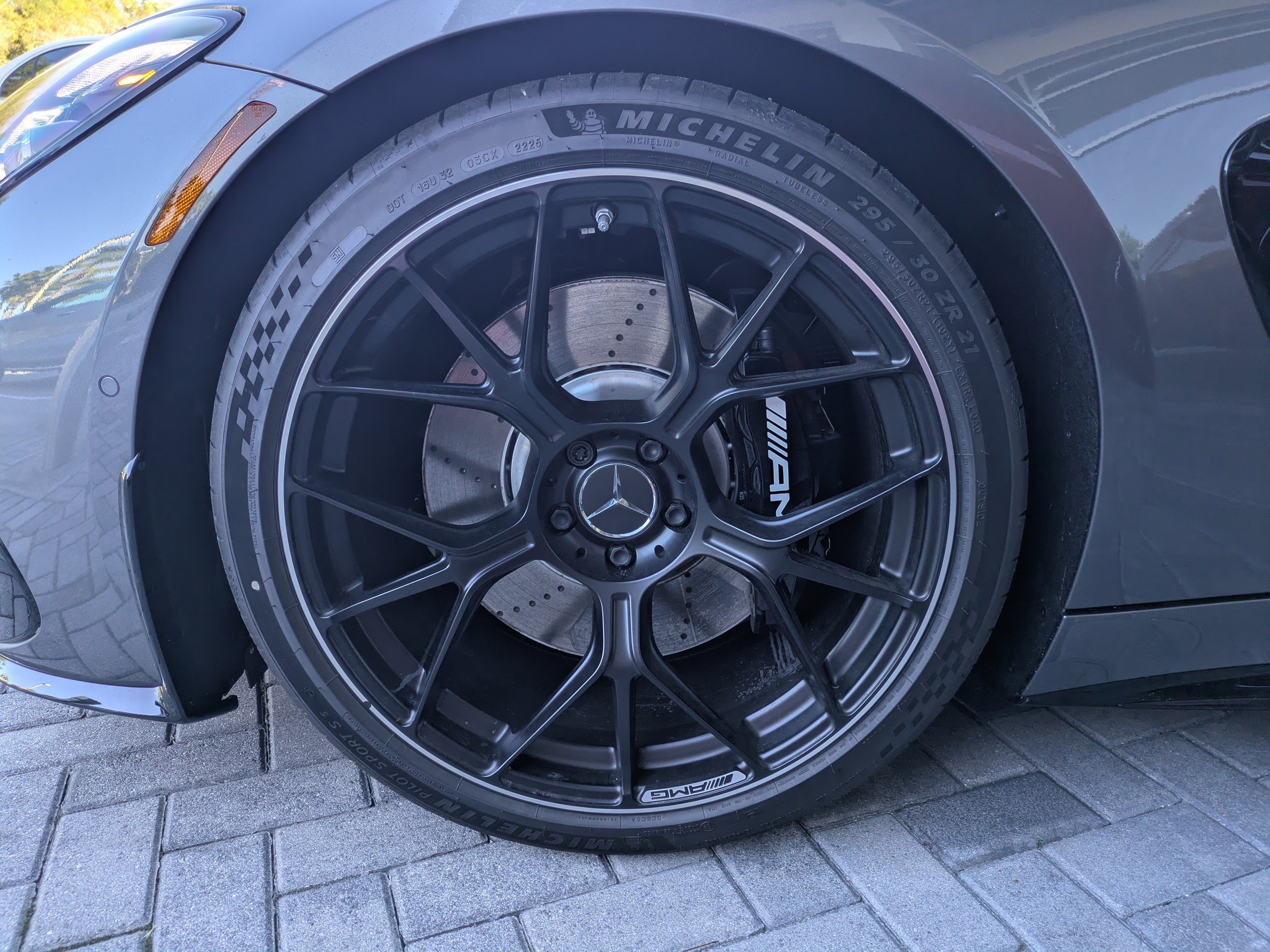 2026 Mercedes Benz AMG GT 63 photo 3