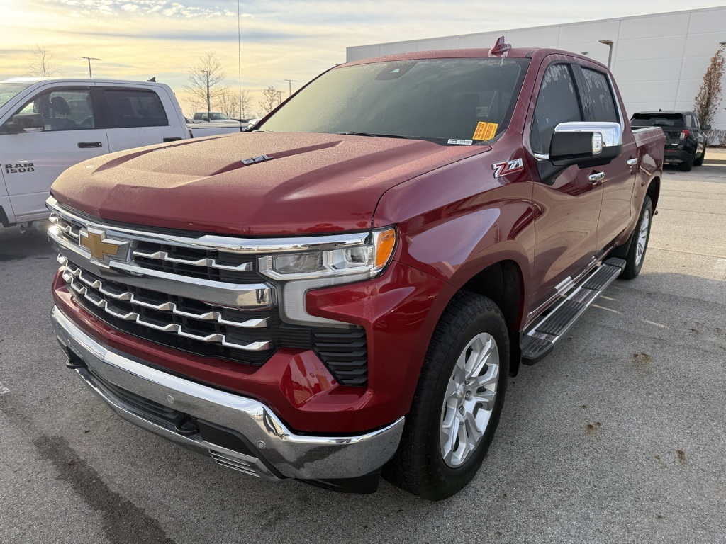 2023 Chevrolet Silverado 1500 LTZ photo 3