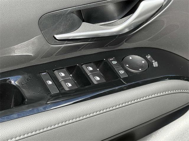 2025 Hyundai Tucson Limited photo 25