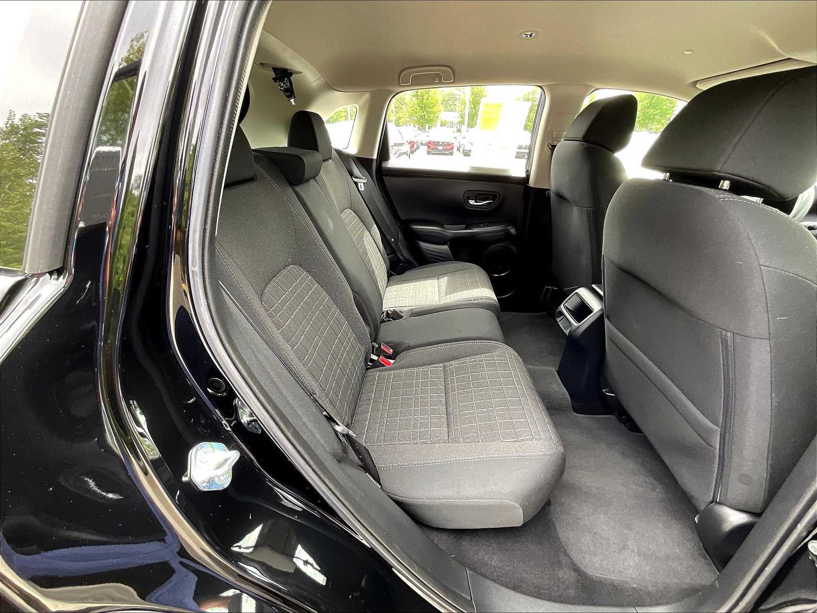 2024 Honda HR-V LX photo 16