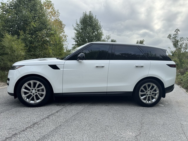 2024 Land Rover Range Rover Sport SE photo 8