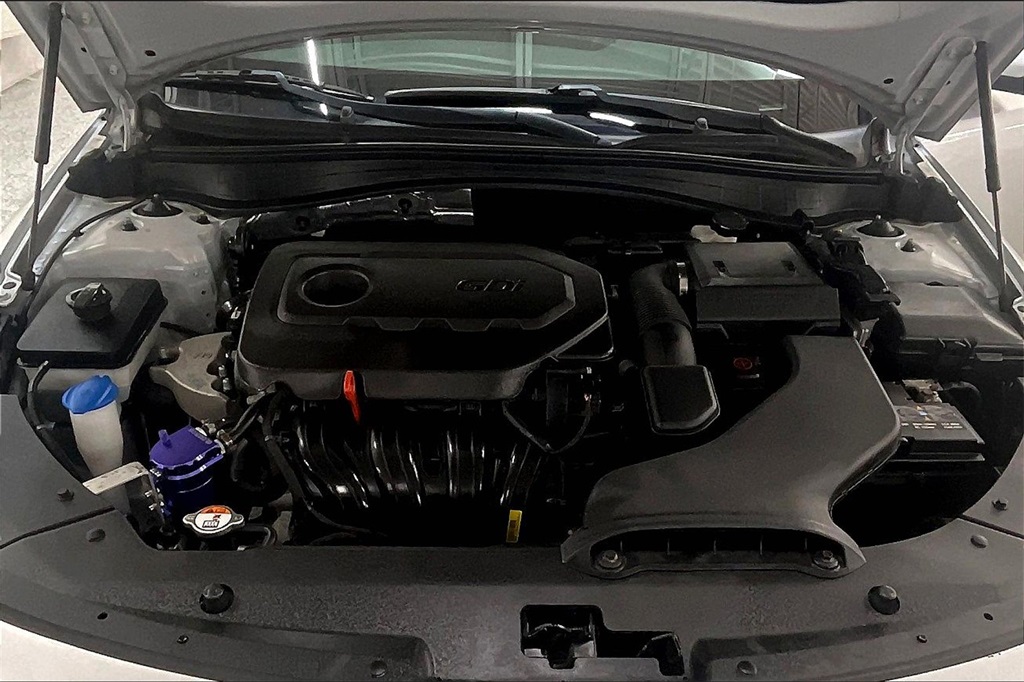 2018 Kia Optima LX photo 9