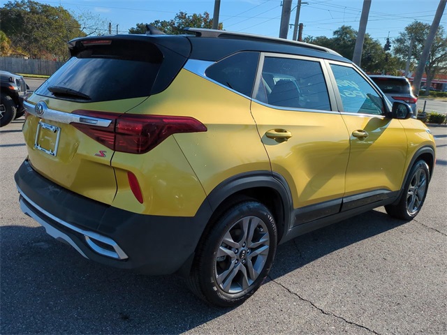 2021 Kia Seltos S photo 3