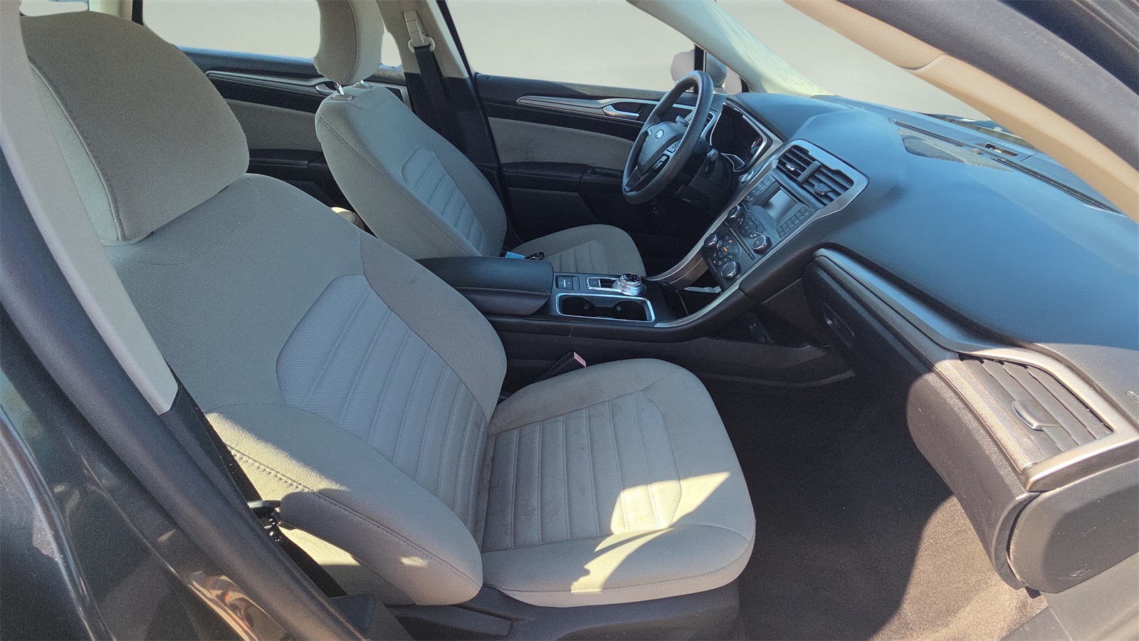 2018 Ford Fusion Hybrid S photo 19