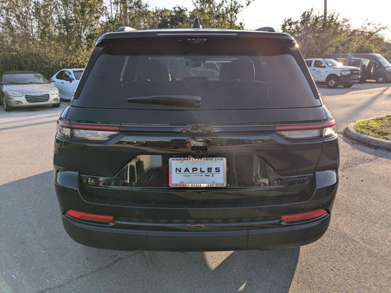 2025 Jeep Grand Cherokee Limited photo 6