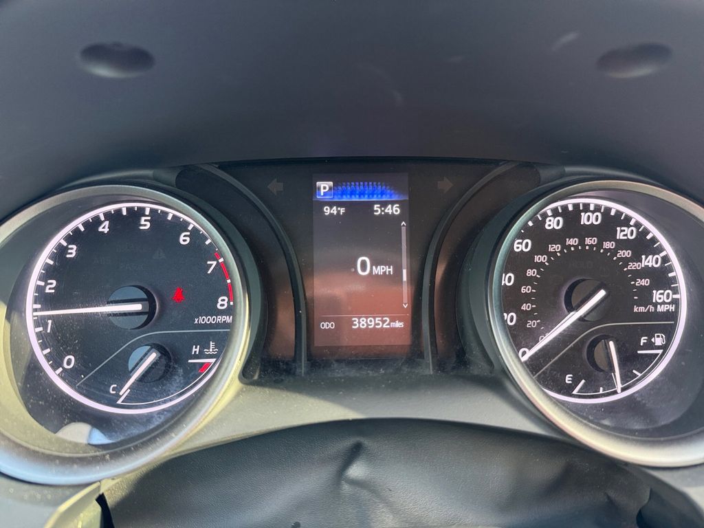 2024 Toyota Camry SE photo 9