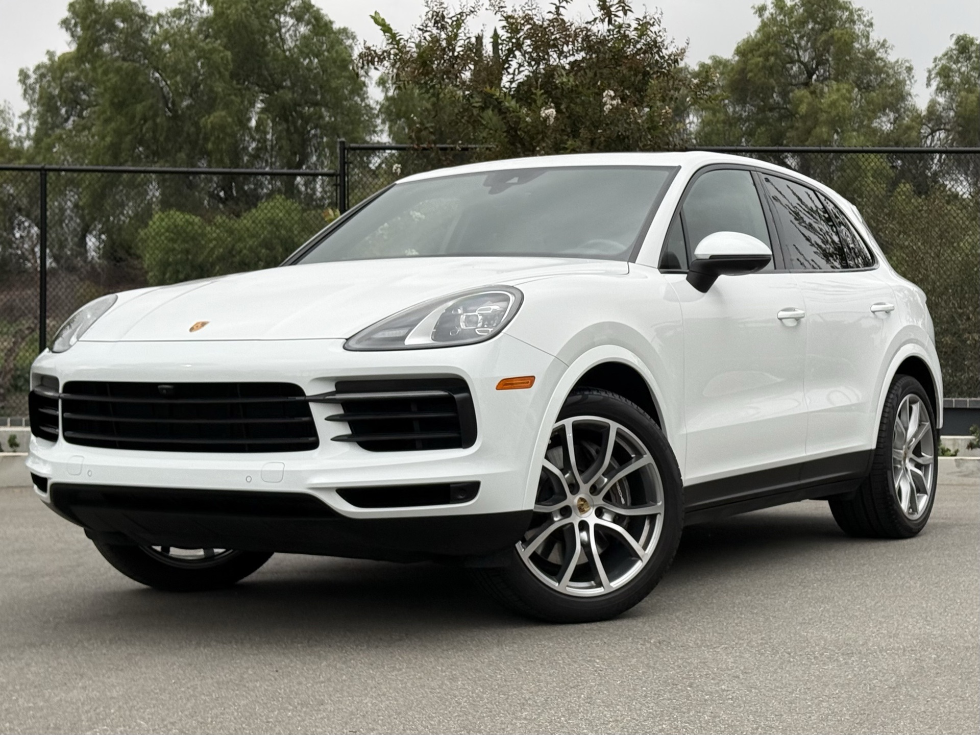 2023 Porsche Cayenne Base's photo