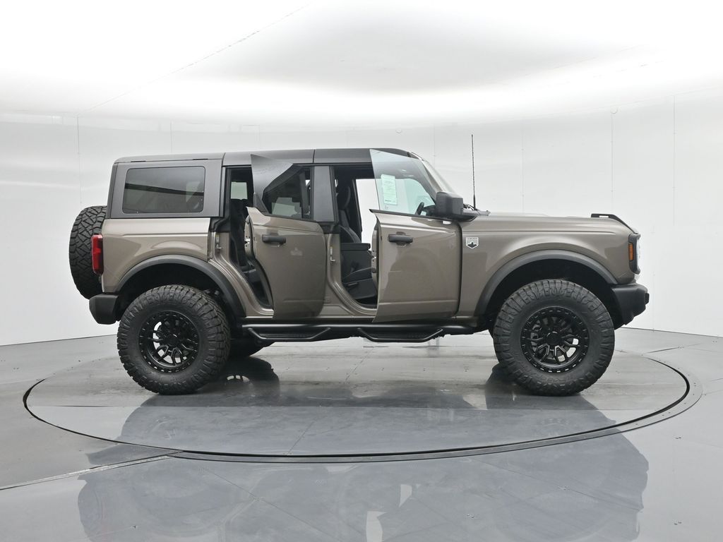 2025 Ford Bronco Big Bend photo 3