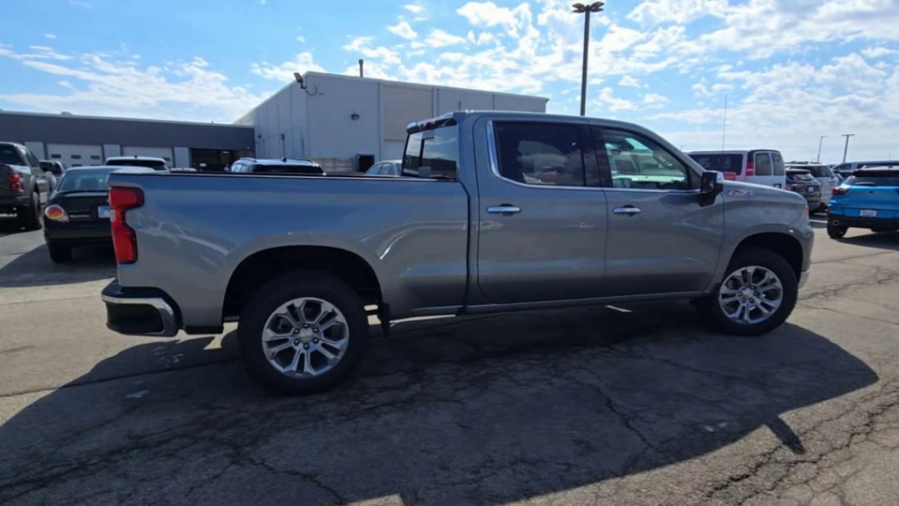 2025 Chevrolet Silverado 1500 LTZ photo 7