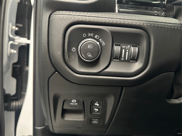 2025 Ram 1500 Limited photo 32