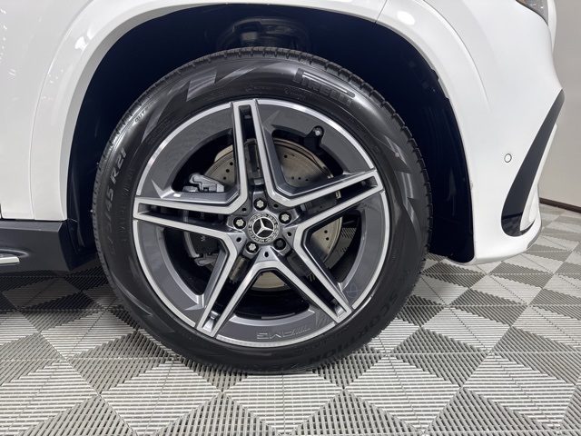 2026 Mercedes Benz GLS 450 4MATIC photo 8