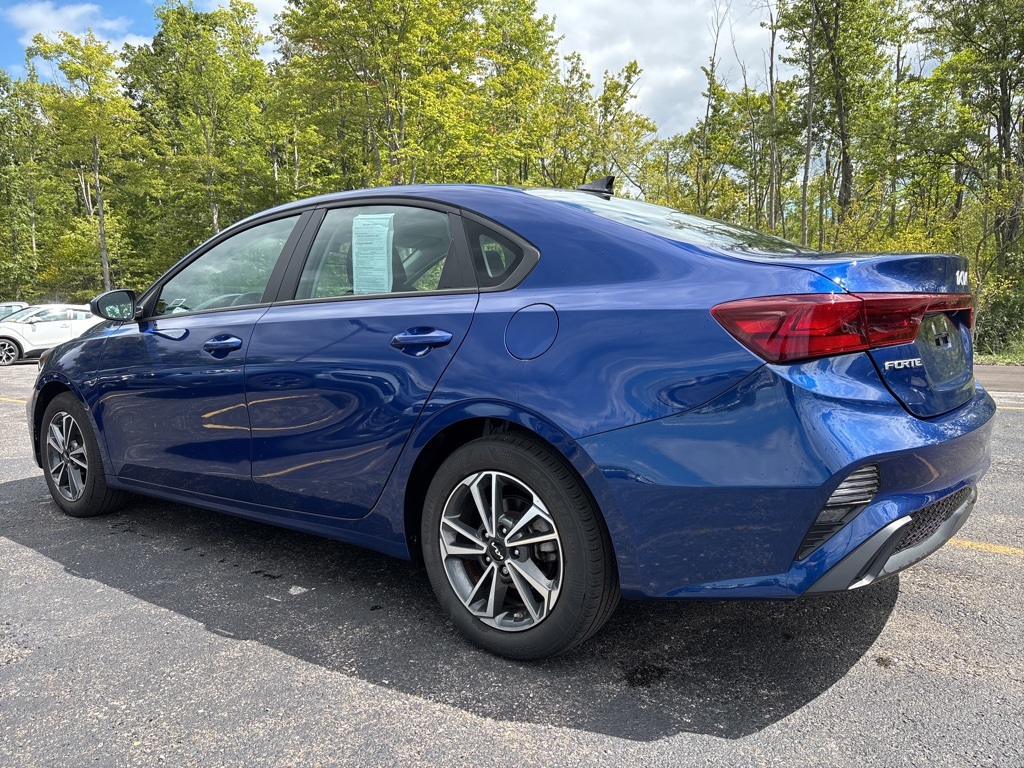 2023 Kia Forte LXS photo 4