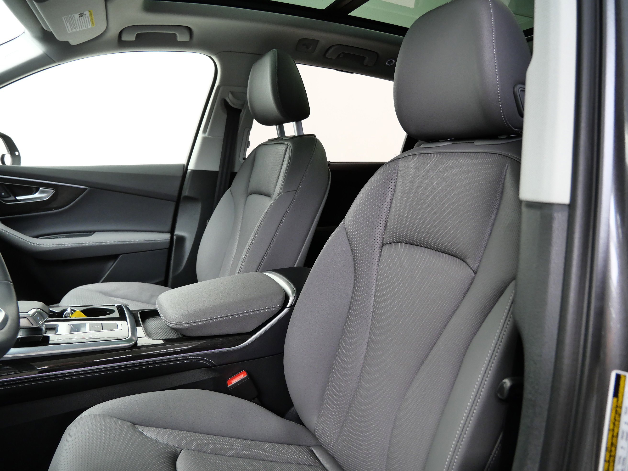 2025 Audi Q7 Premium Plus photo 13
