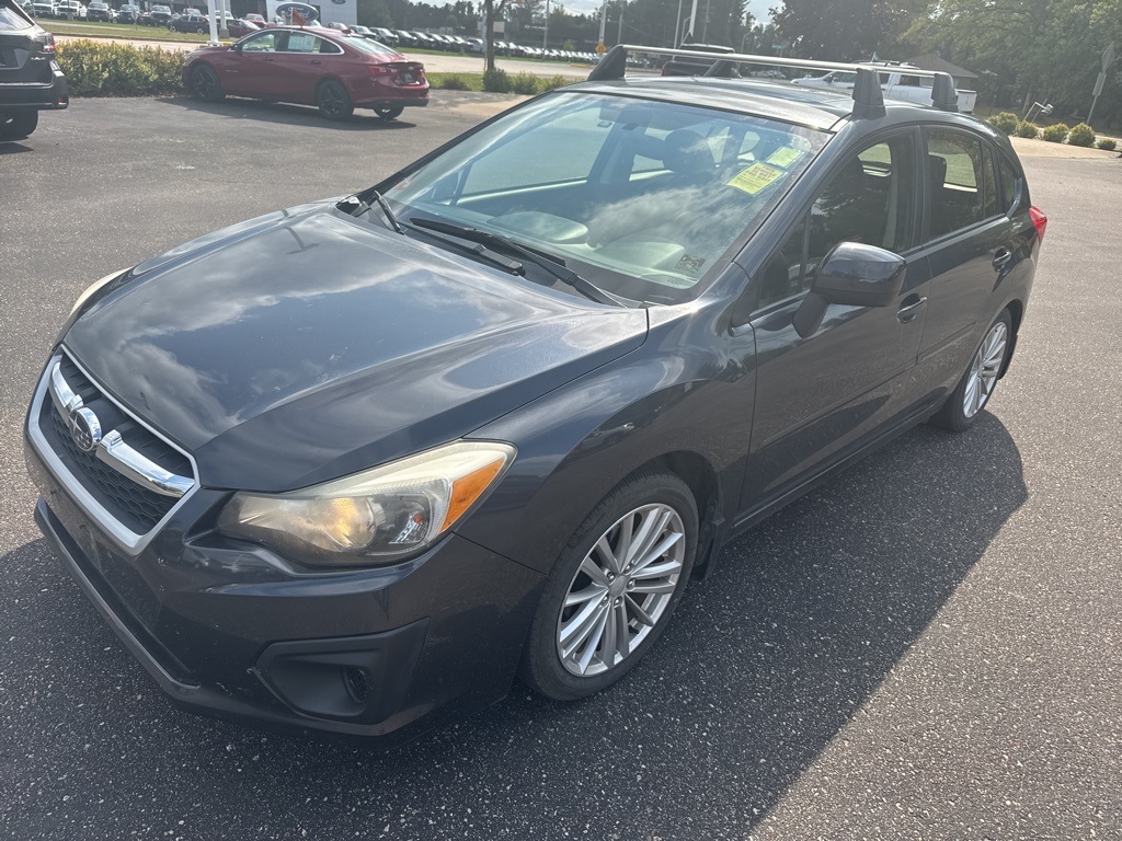 2013 Subaru Impreza 2.0i Premium photo 2
