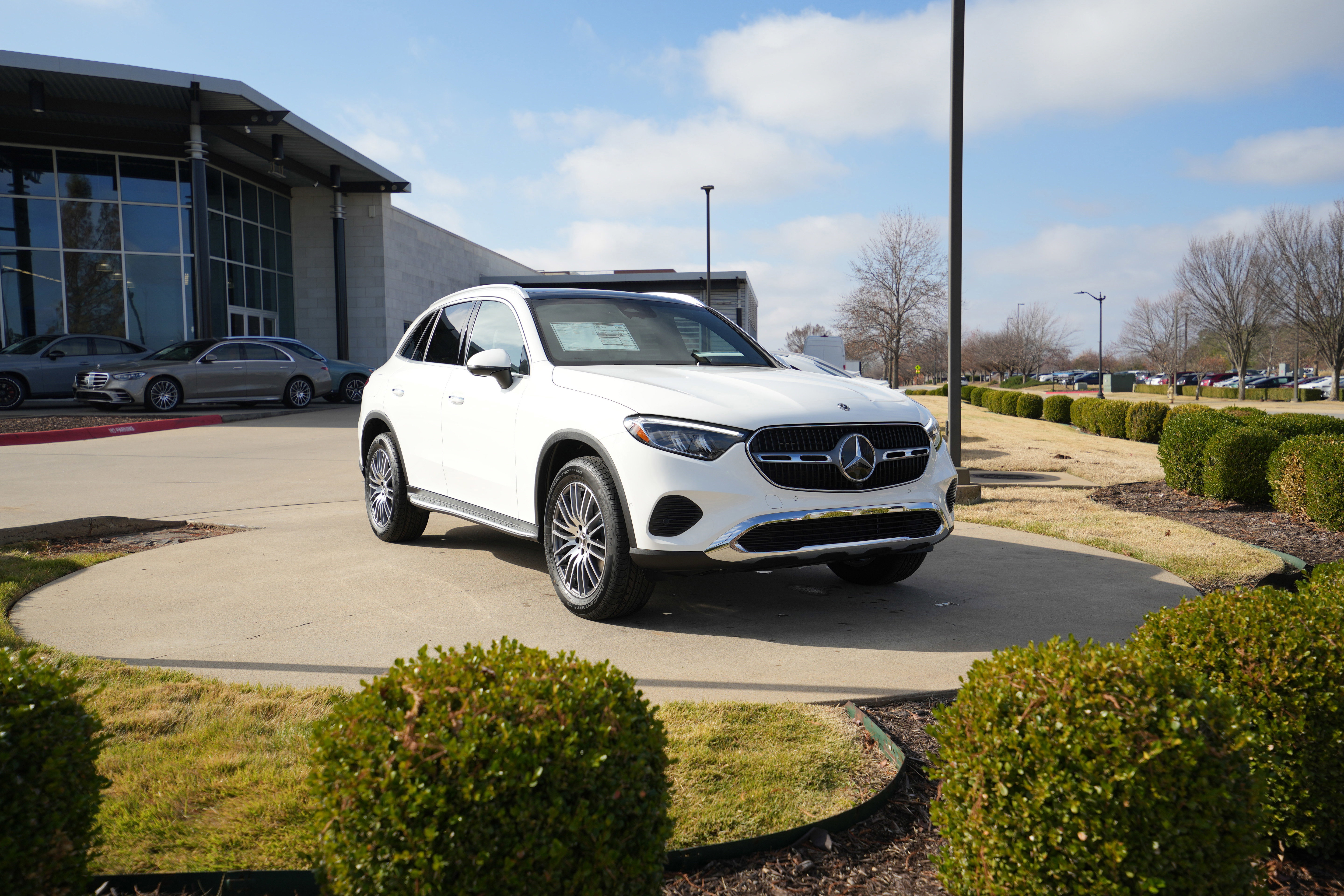 2026 Mercedes-Benz GLC Base's photo