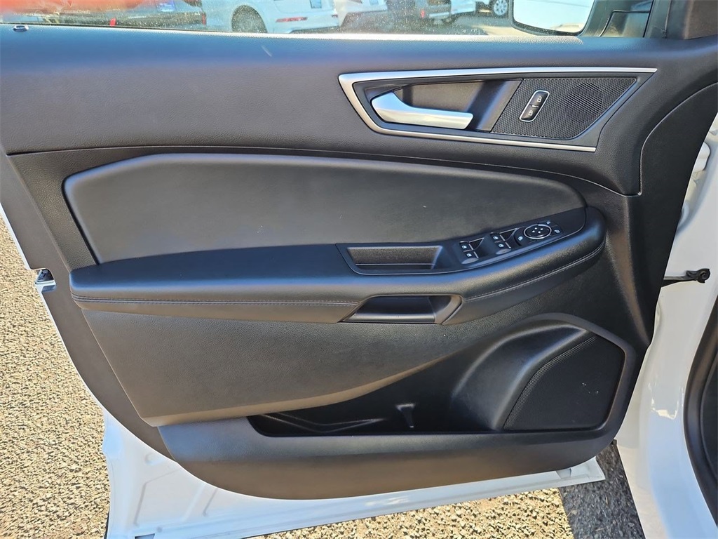 2024 Ford Edge SEL photo 8